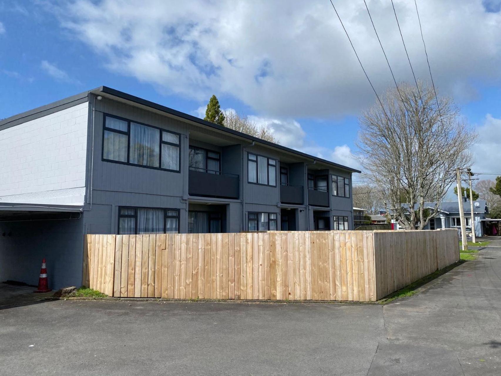 Stanley Apartments Hamilton Exterior photo